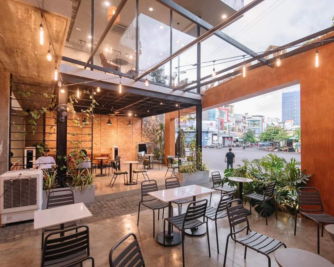 Gia công bàn ghế quán The Hala Coffee