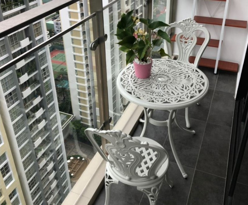 Bàn ghế ban công chung cư